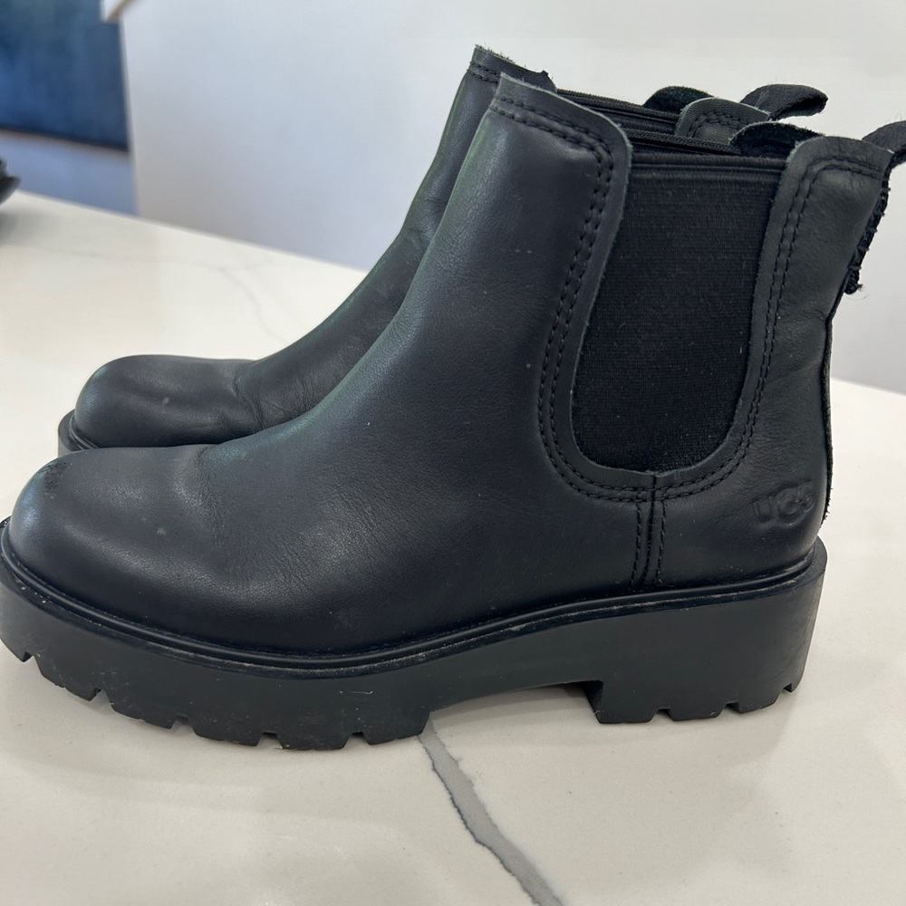 Ugg Leather Boot 6